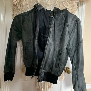 Vintage Leather Bomber Jacket with Hood and Pockets